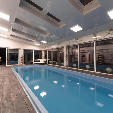 וילה Lososina 365 Dom Z Basenem Lososina Dolna