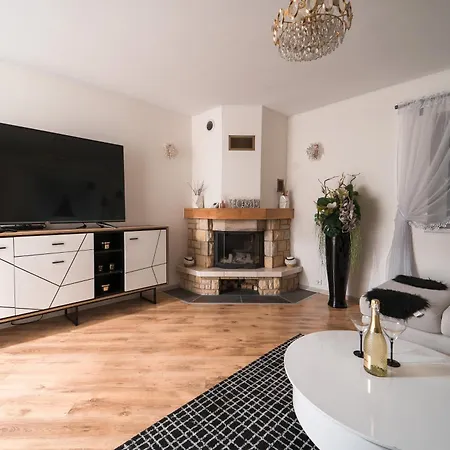 וילה Lososina 365 Dom Z Basenem Lososina Dolna